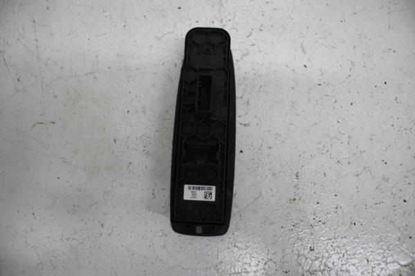 BOUTON LEVE VITRE RENAULT MEGANE  2009-2015 ( 4 VITRES ) - Vue 2